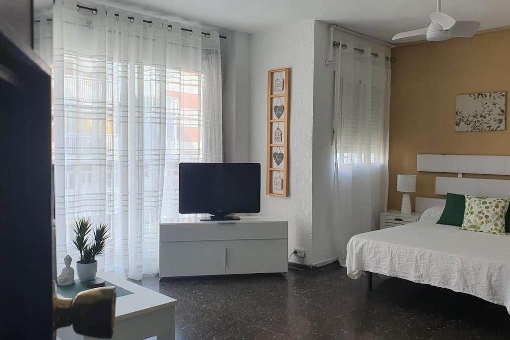 Fully-Equipped, Ideal Beach-Front Apartment Benicassim Exterior photo